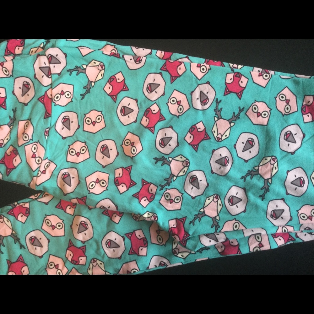 Lularoe OS animal print leggings